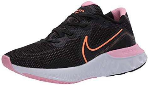 nike lady sneakers